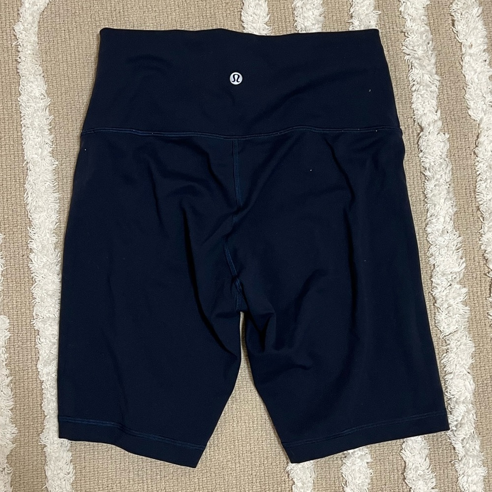 Lululemon High-Rise Short 8”